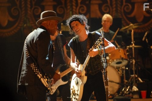 Keith Richards, Charlie Watts, and Ronnie Wood in The Rolling Stones: Да будет свет (2008)