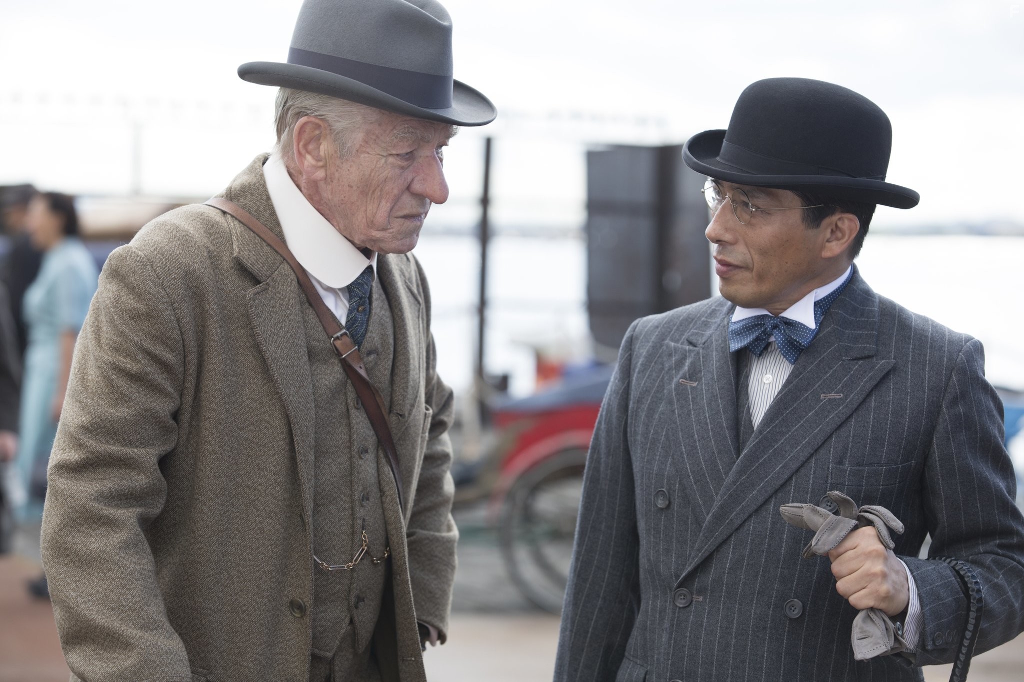 Ian McKellen and Hiroyuki Sanada in Мистер Холмс (2015)