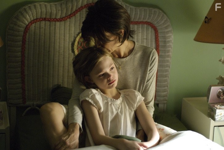 Felicity Huffman and Elle Fanning in Фиби в Стране чудес (2008)