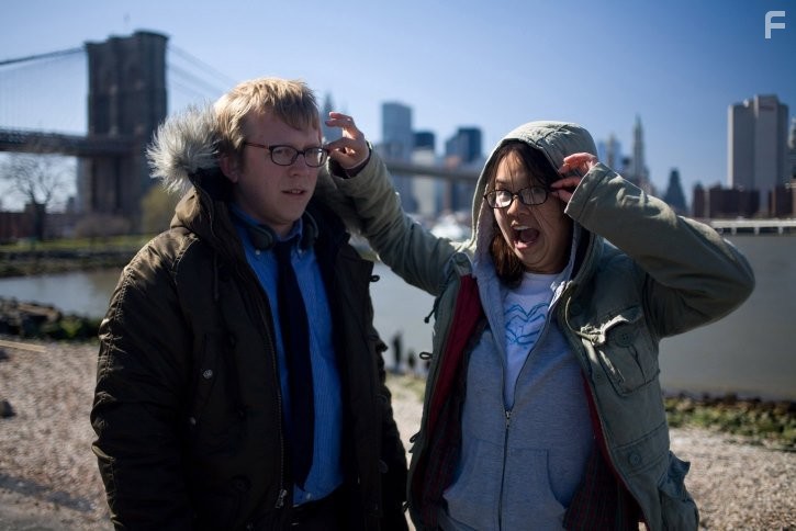 Nicholas Jasenovec and Charlyne Yi in Бумажное сердце (2009)