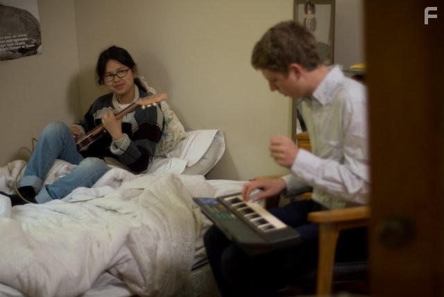 Michael Cera and Charlyne Yi in Бумажное сердце (2009)
