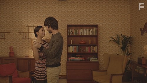 Ритмично напевая