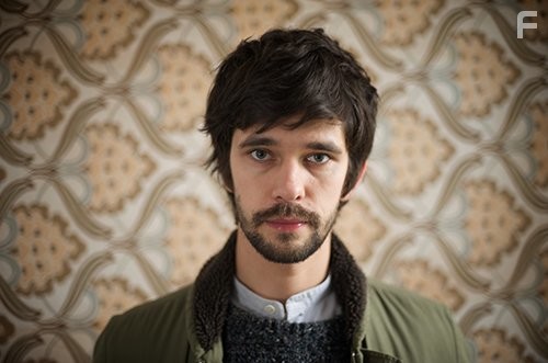 Ben Whishaw in Ритмично напевая (2014)