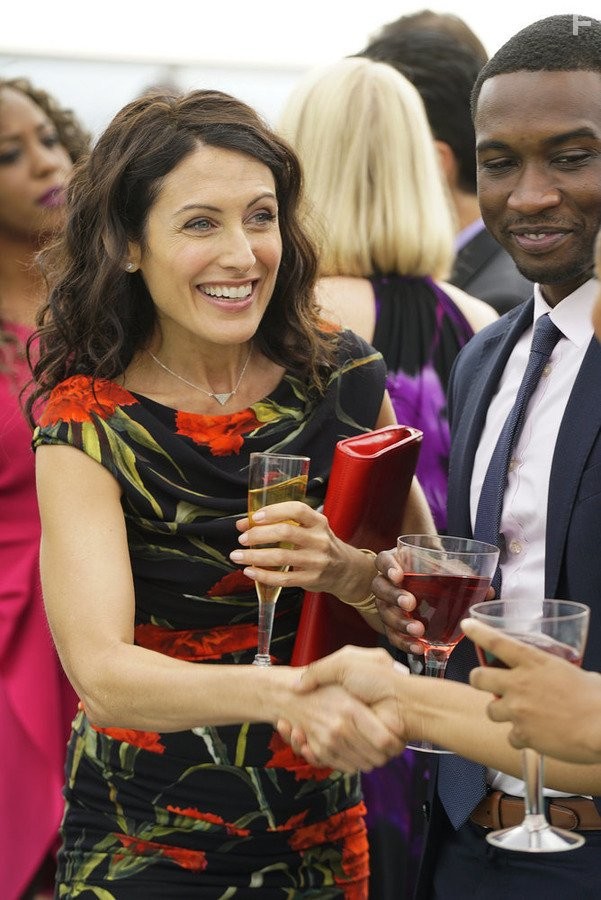 Lisa Edelstein in Инструкция по разводу для женщин (2014)