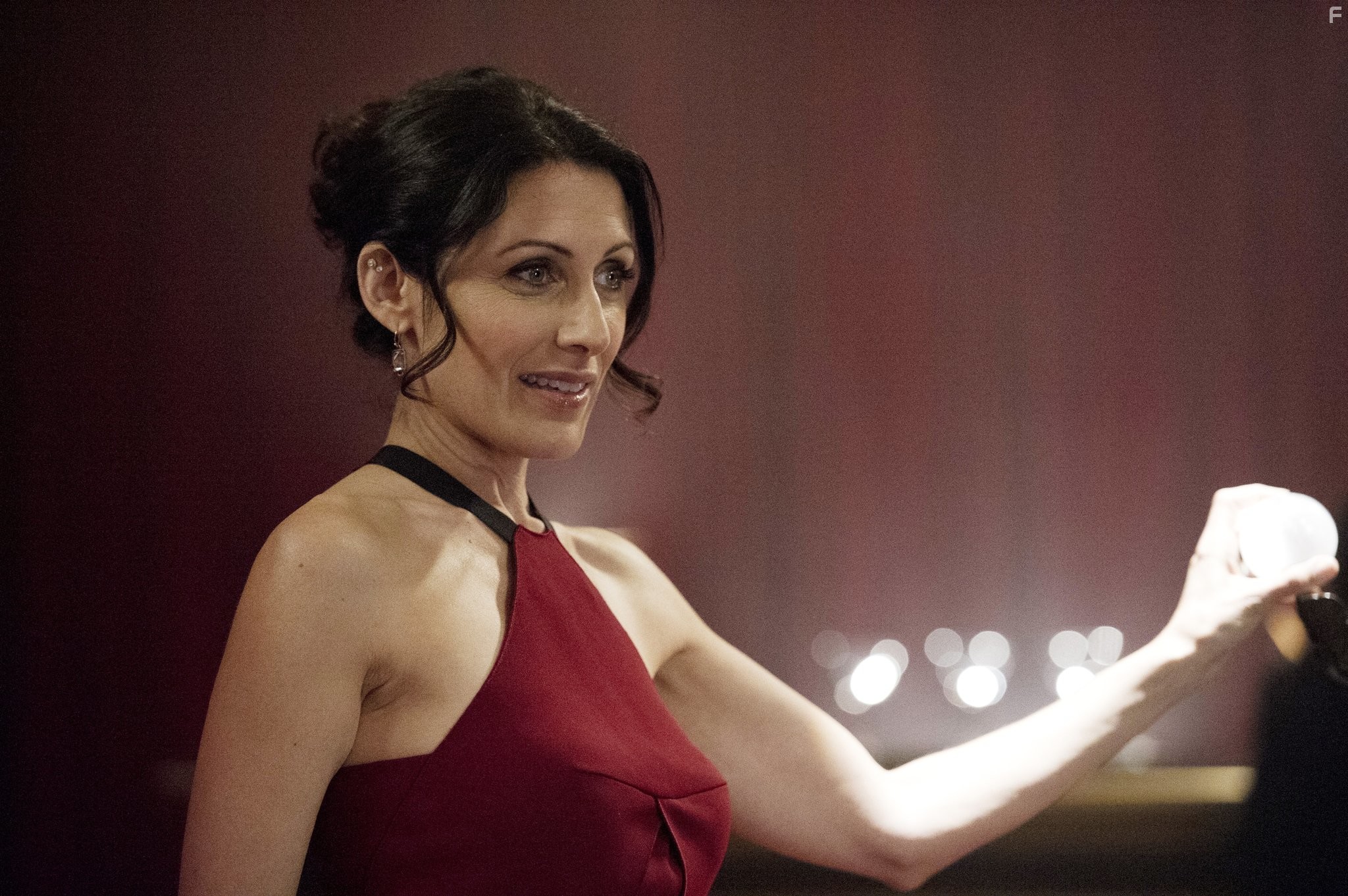 Lisa Edelstein in Инструкция по разводу для женщин (2014)