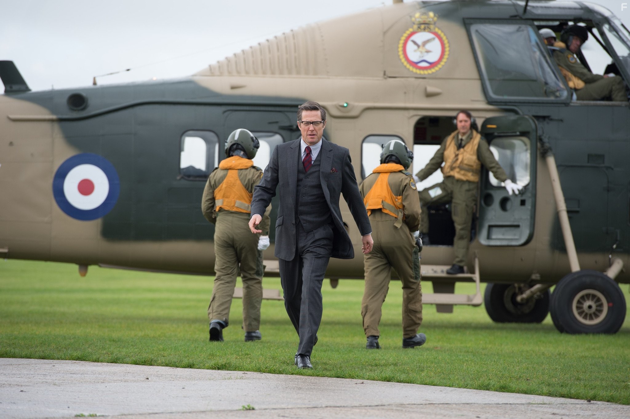 Hugh Grant in Агенты А.Н.К.Л. (2015)