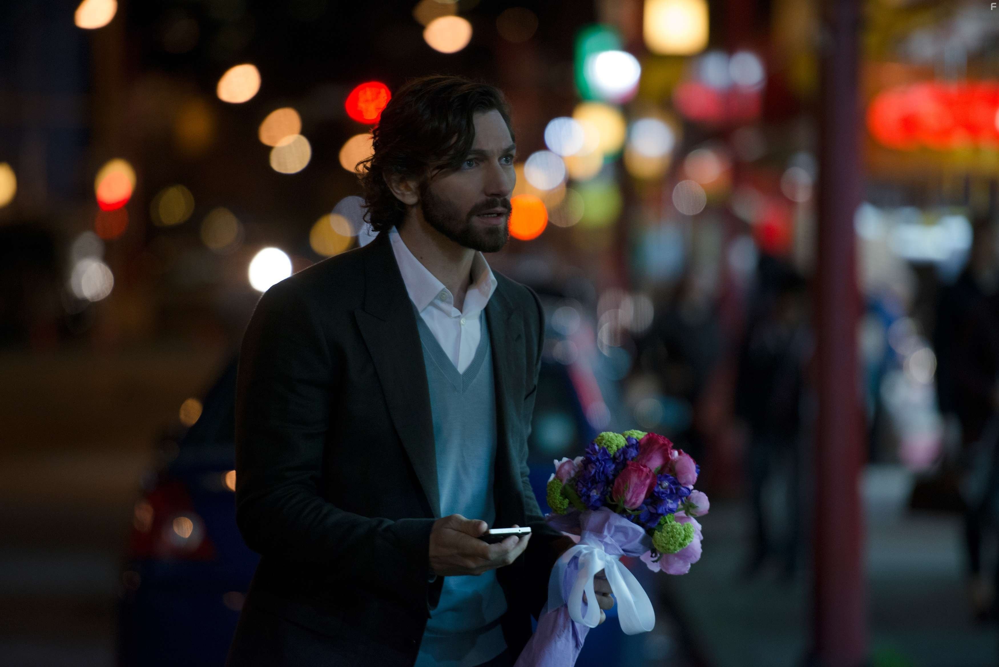 Michiel Huisman in Век Адалин (2015)
