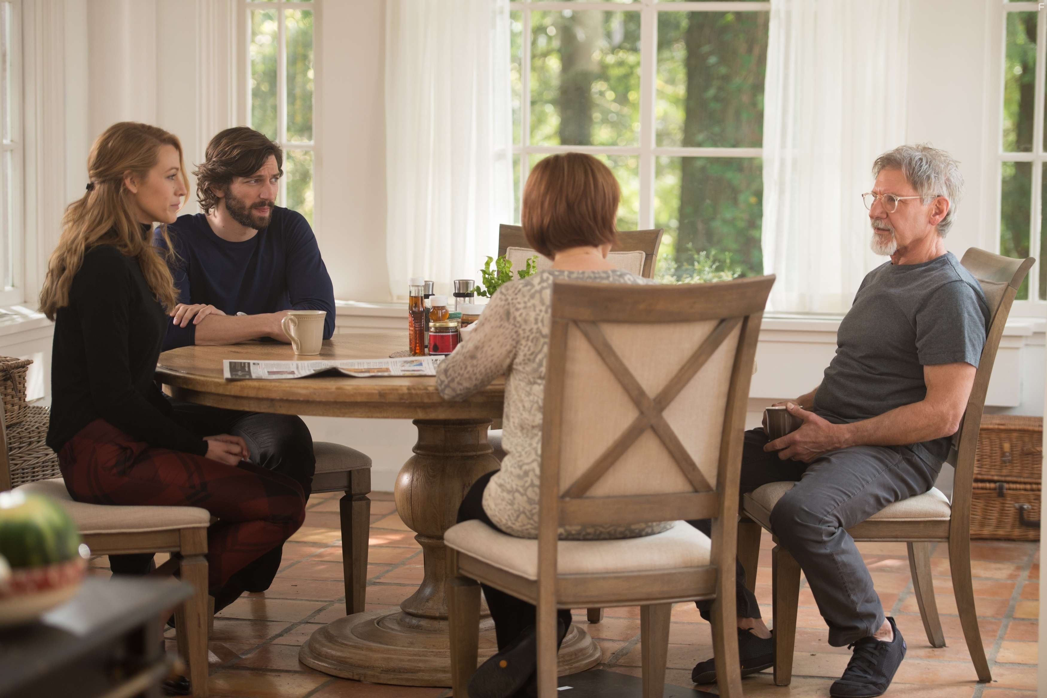 Harrison Ford, Kathy Baker, Michiel Huisman, and Blake Lively in Век Адалин (2015)