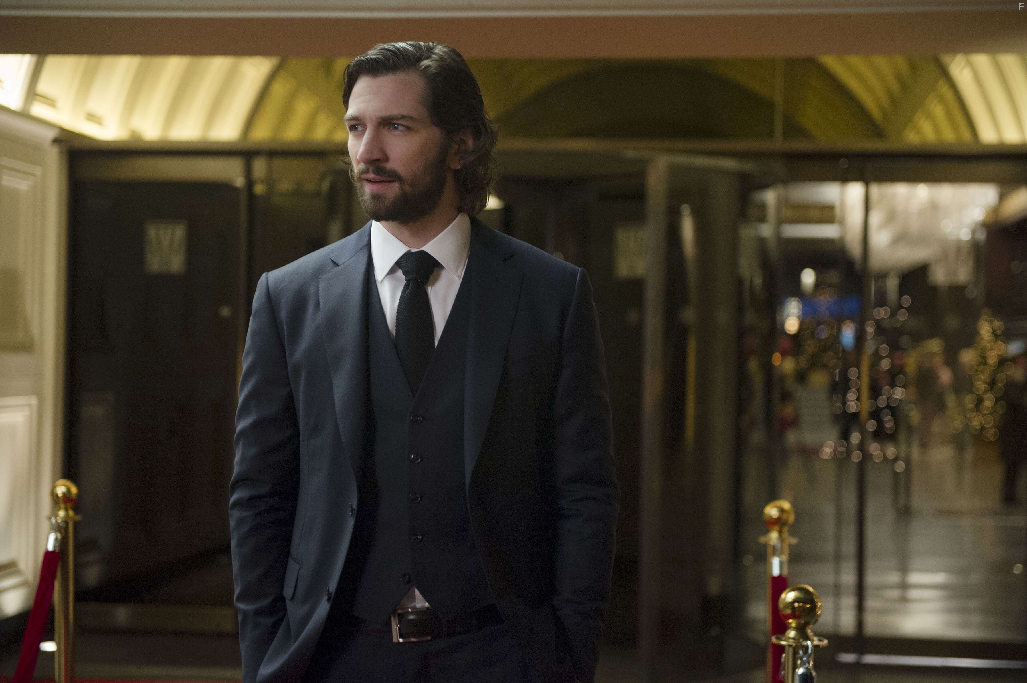 Michiel Huisman in Век Адалин (2015)