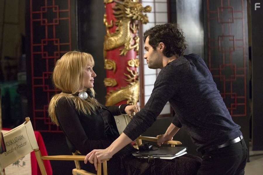 Uma Thurman and Penn Badgley in Пощечина (2015)