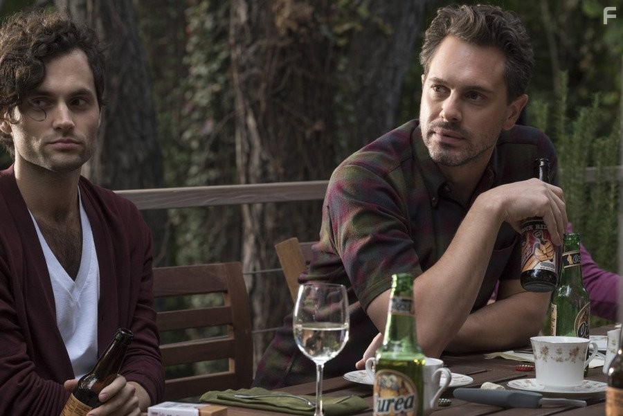 Penn Badgley and Thomas Sadoski in Пощечина (2015)