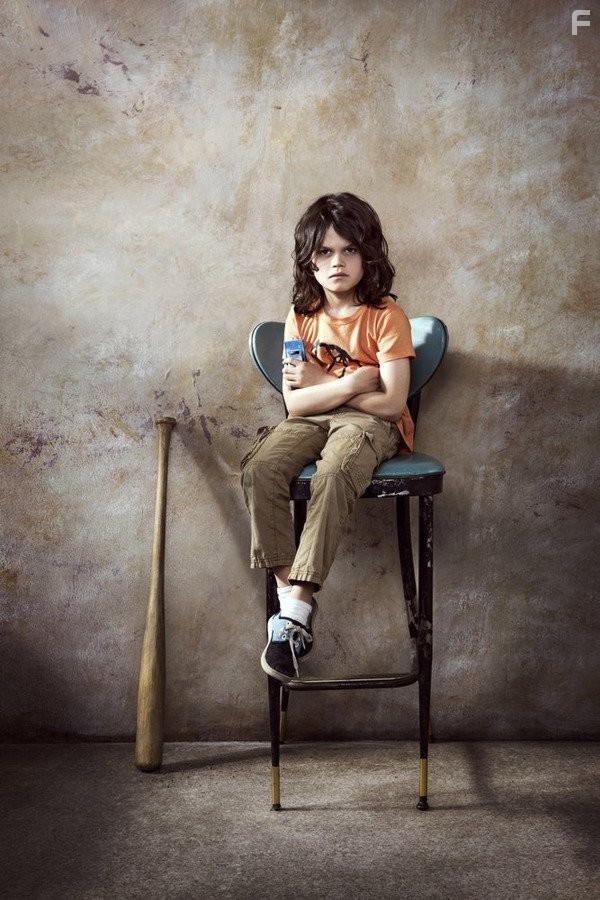 Dylan Schombing in Пощечина (2015)