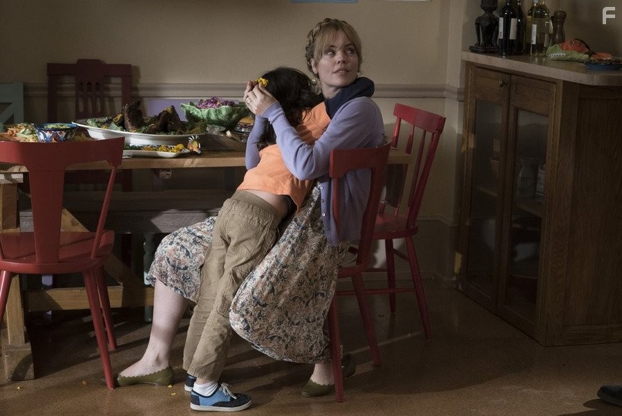 Melissa George and Dylan Schombing in Пощечина (2015)