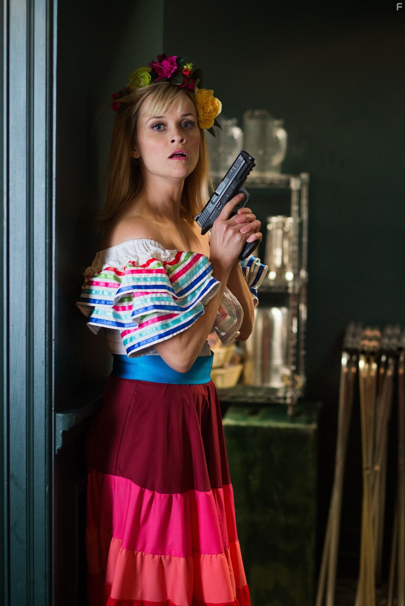 Reese Witherspoon in Красотки в бегах (2015)