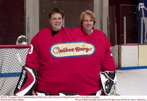 Matt Damon and Greg Kinnear in Застрял в тебе (2003)