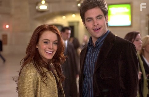 Lindsay Lohan and Chris Pine in Поцелуй на удачу (2006)