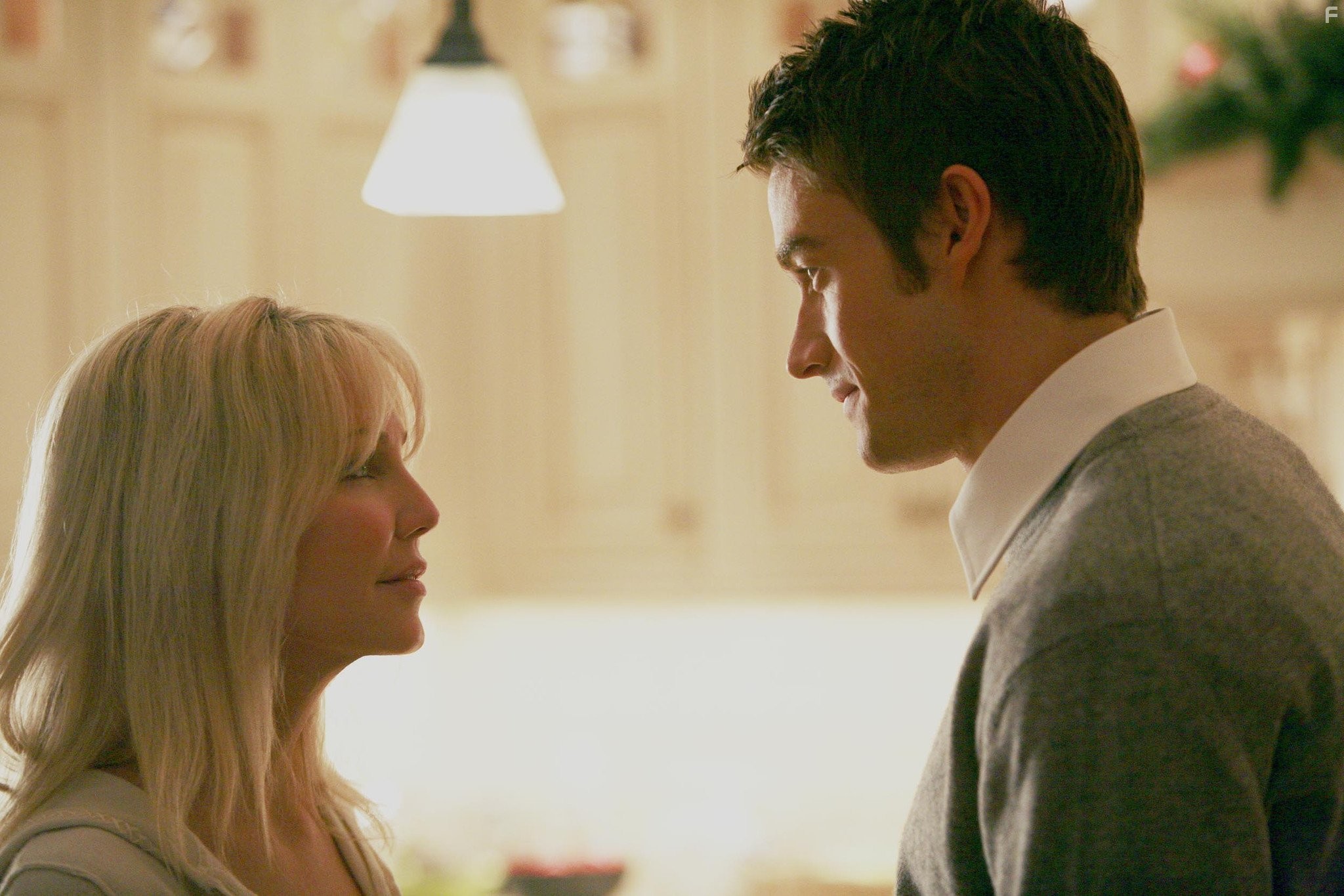 Heather Locklear and Robert Buckley in Флирт с сорокалетней (2008)