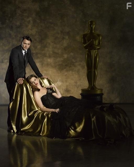 Anne Hathaway and James Franco in The 83rd Annual Academy Awards (2011)