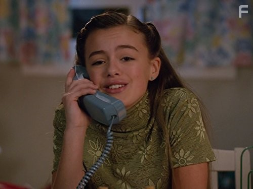 Isabella Alexander in Трудности ассимиляции (2015)