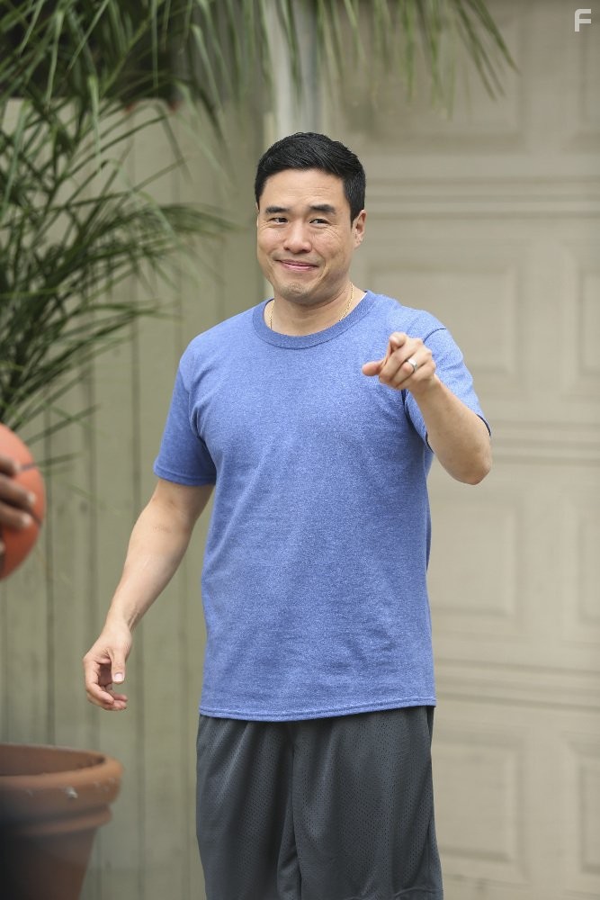 Randall Park in Трудности ассимиляции (2015)