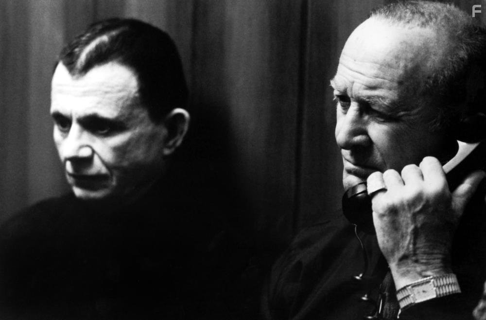 Robert Loggia and Robert Blake in Шоссе в никуда (1997)