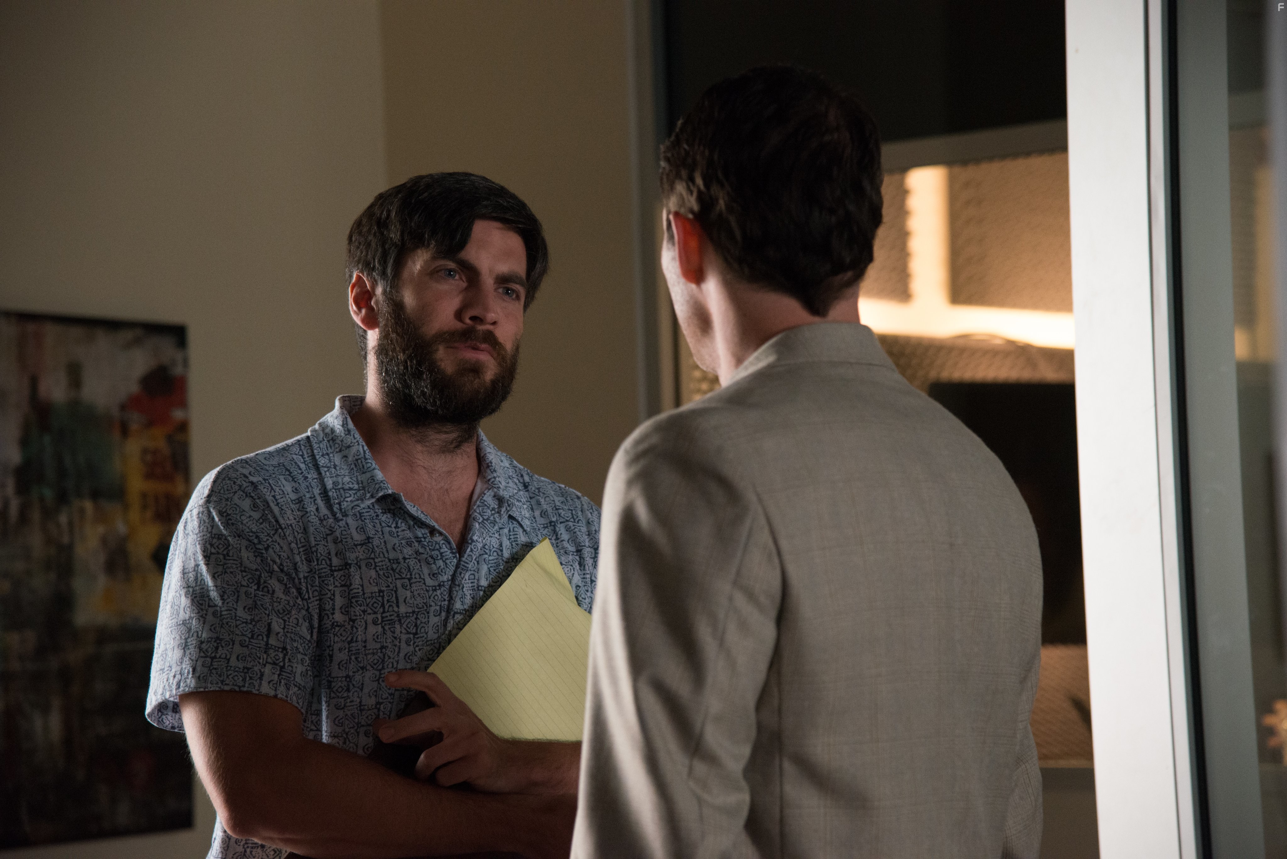 Wes Bentley and James Marsden in Добро пожаловать ко мне (2014)