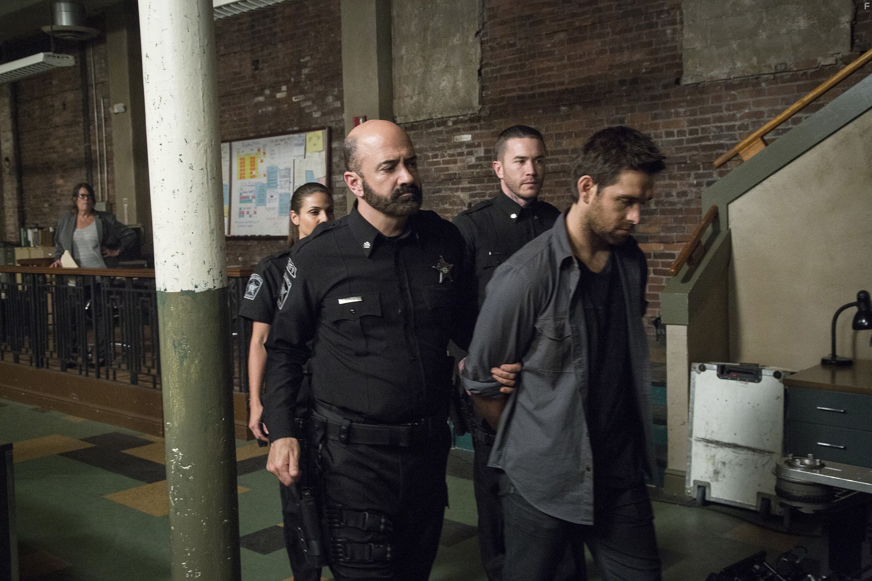 Matt Servitto, Antony Starr, Tom Pelphrey, and Ana Ayora in Банши (2013)