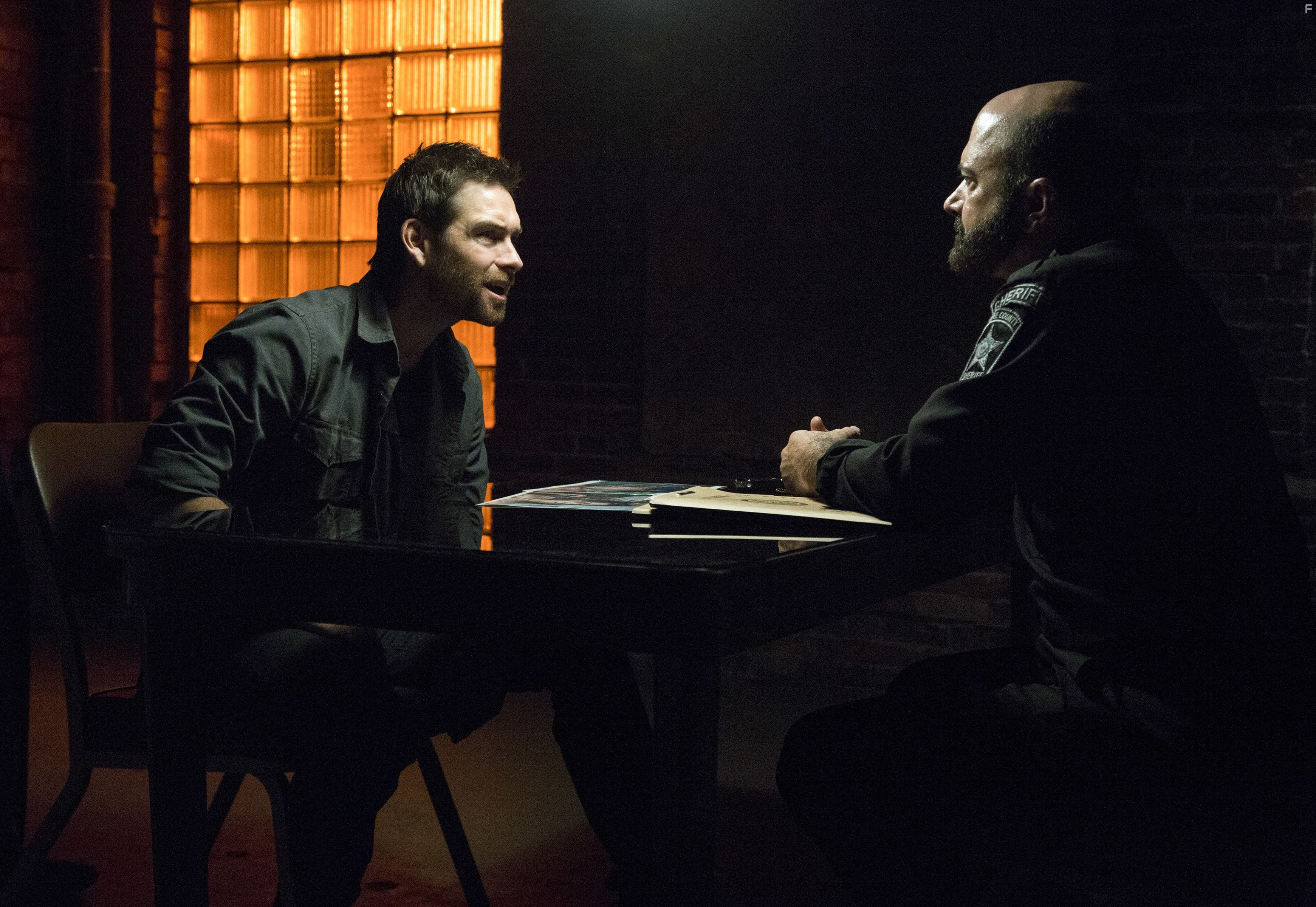 Matt Servitto and Antony Starr in Банши (2013)