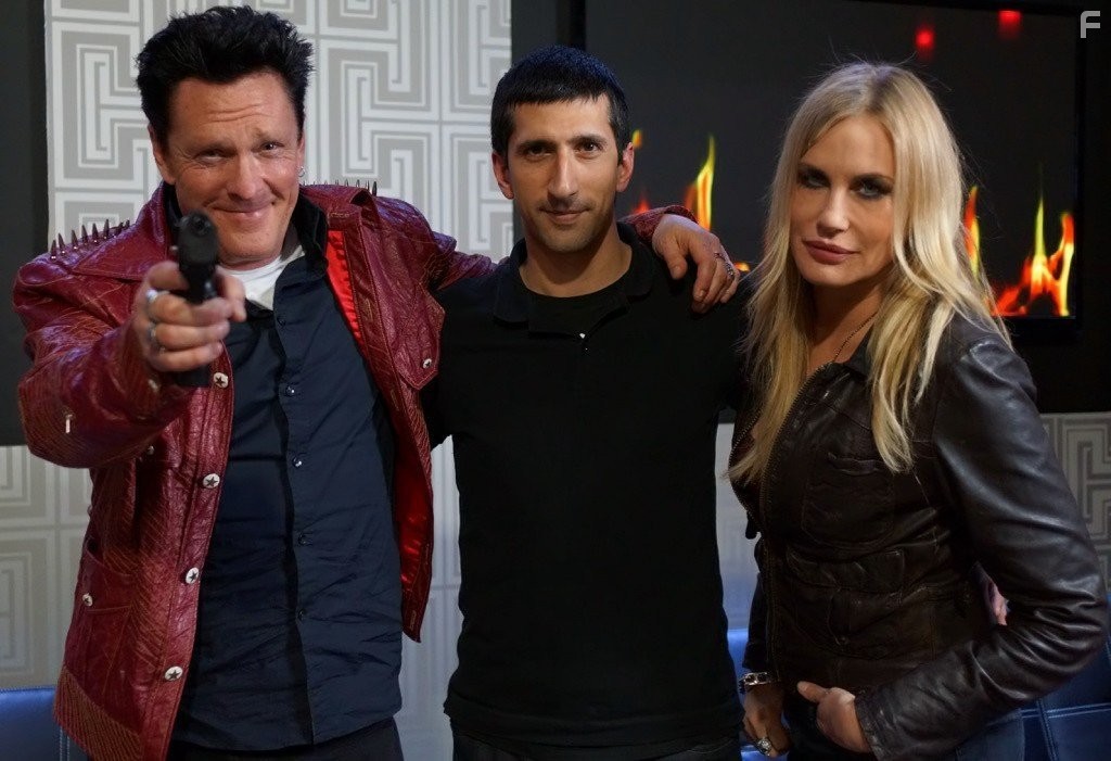 Still of Ara Paiaya, Daryl Hannah and Michael Madsen in Skin Traffik (2015)