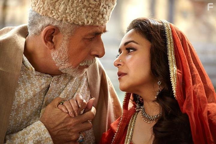 Madhuri Dixit and Naseeruddin Shah in Семь этапов любви (2014)