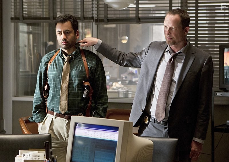 Kal Penn and Dean Winters in Батл Крик (2015)