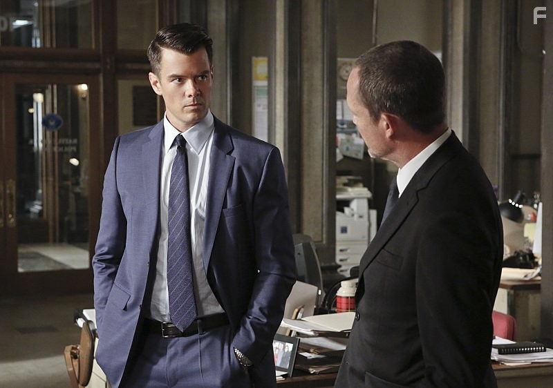 Josh Duhamel and Dean Winters in Батл Крик (2015)