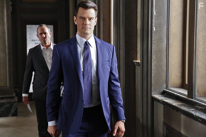 Josh Duhamel and Dean Winters in Батл Крик (2015)