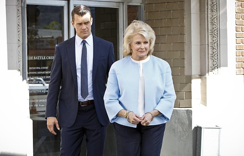 Candice Bergen and Josh Duhamel in Батл Крик (2015)