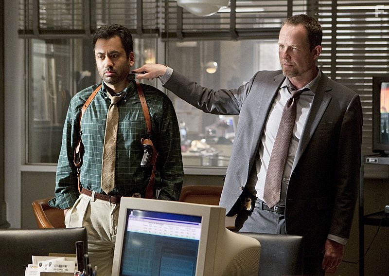 Kal Penn and Dean Winters in Батл Крик (2015)