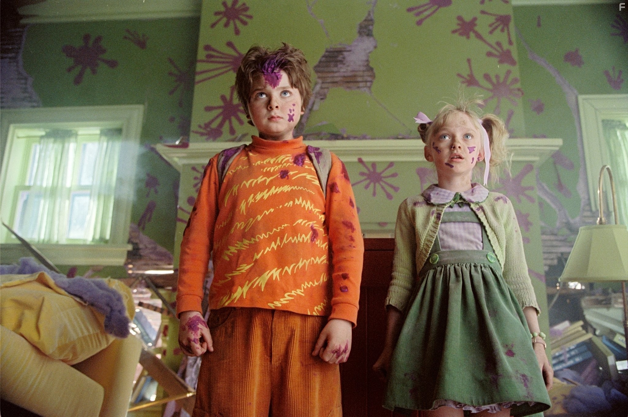 Spencer Breslin and Dakota Fanning in Кот (2003)
