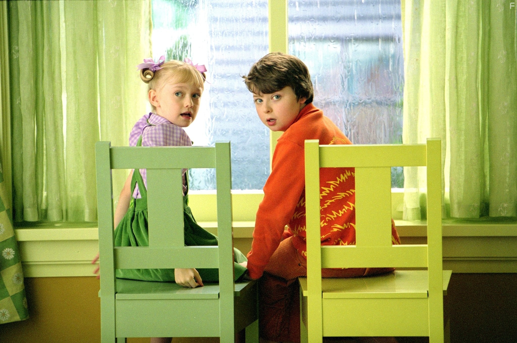 Spencer Breslin and Dakota Fanning in Кот (2003)