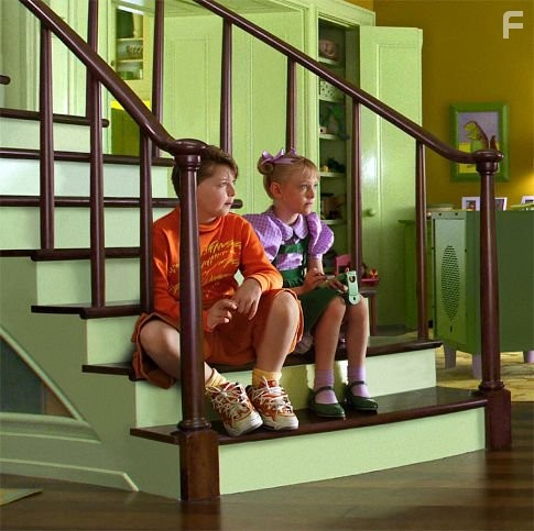 Spencer Breslin and Dakota Fanning in Кот (2003)