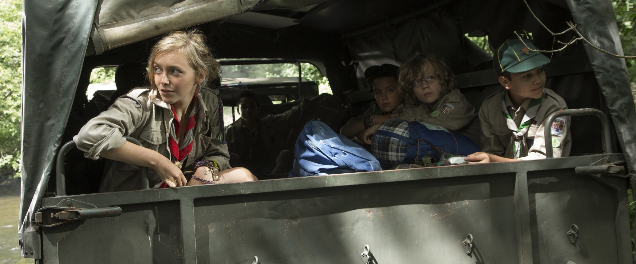 Evelien Bosmans and Maurice Luijten in Детёныш (2014)