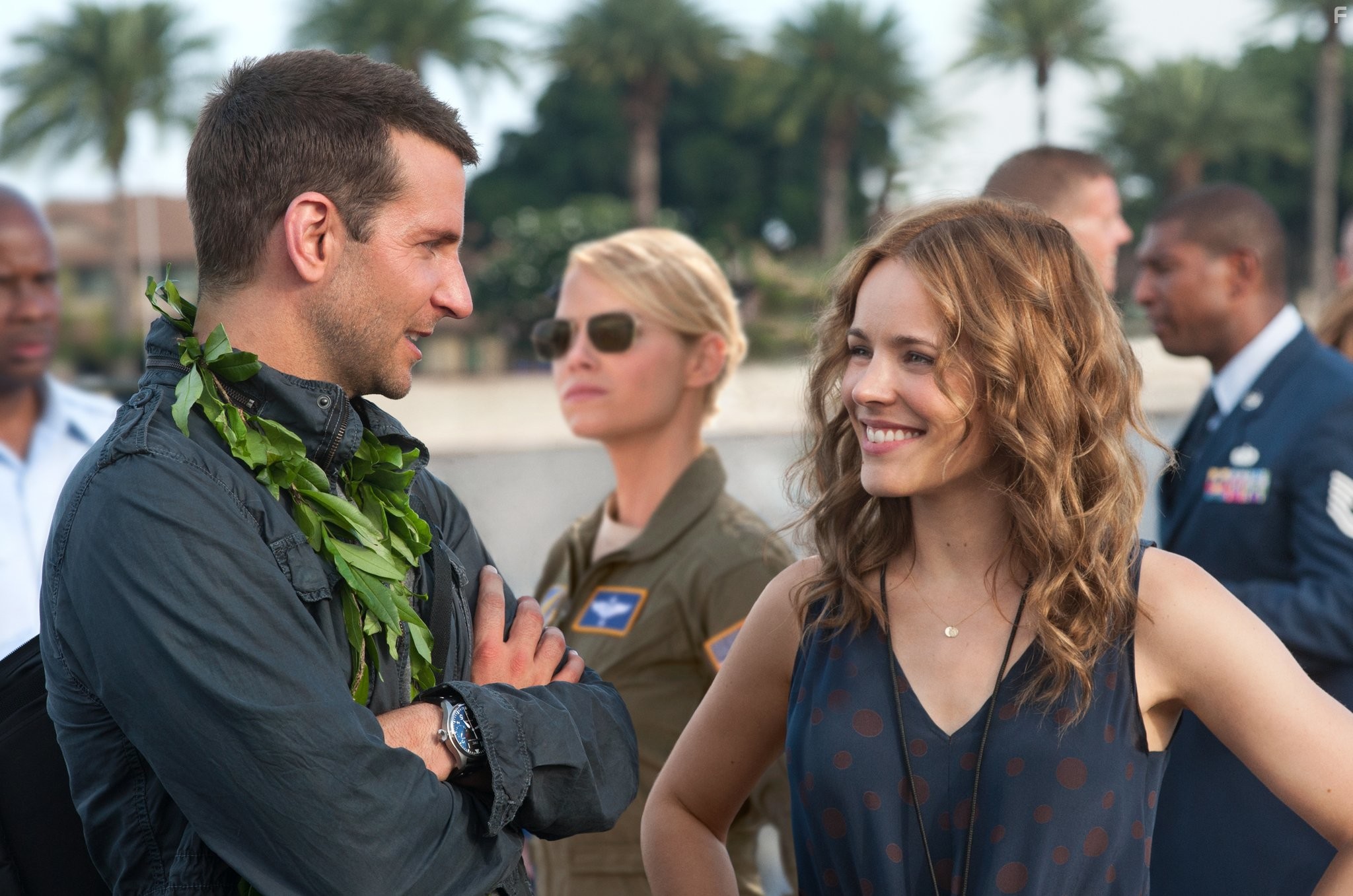 Bradley Cooper, Rachel McAdams, and Emma Stone in Алоха (2015)