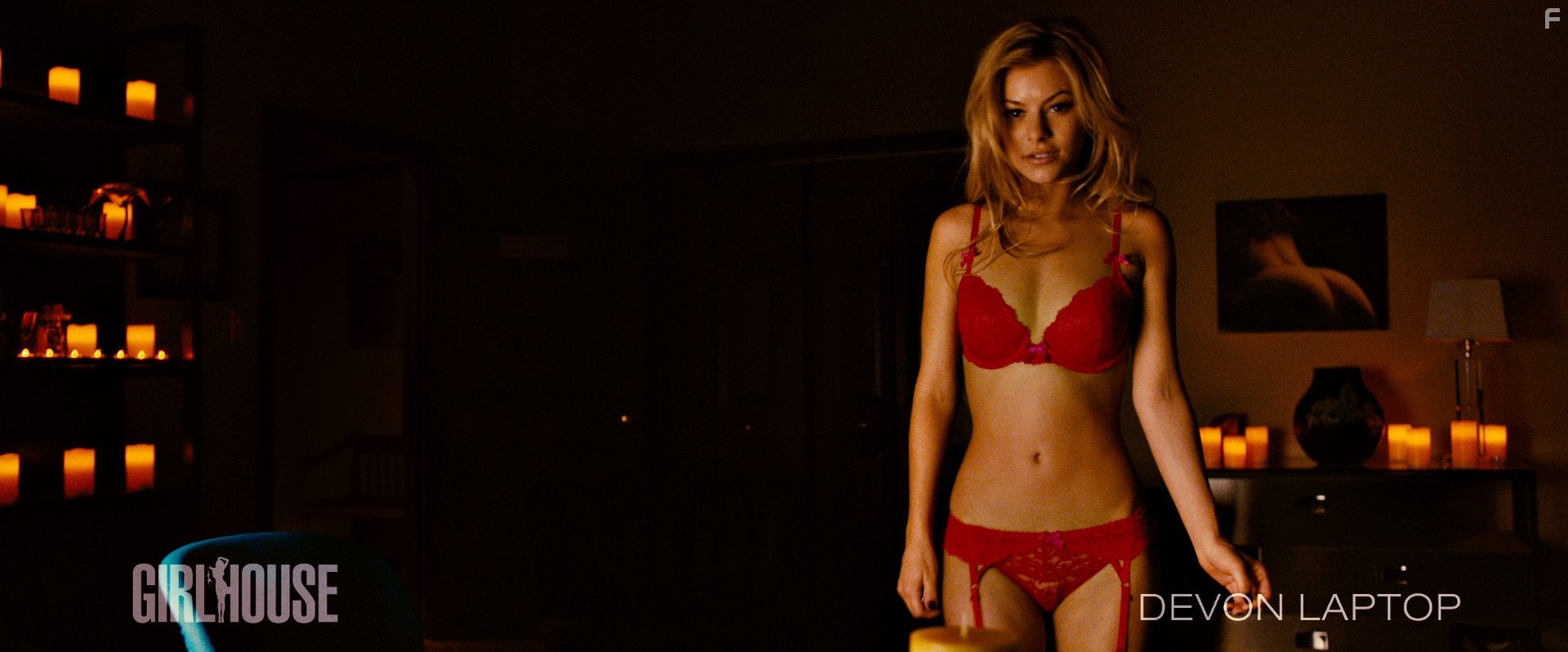 Alyson Bath in Женский дом (2014)