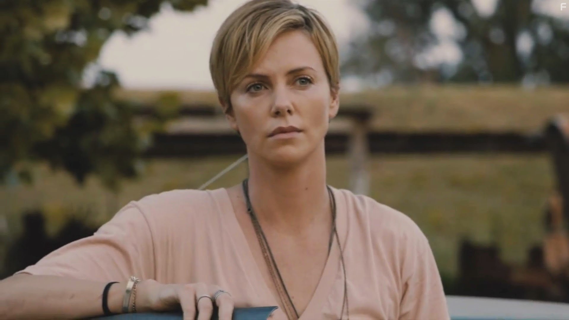 Charlize Theron in Тёмные тайны (2015)