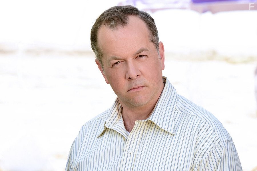 David Costabile in Раскопки (2015)
