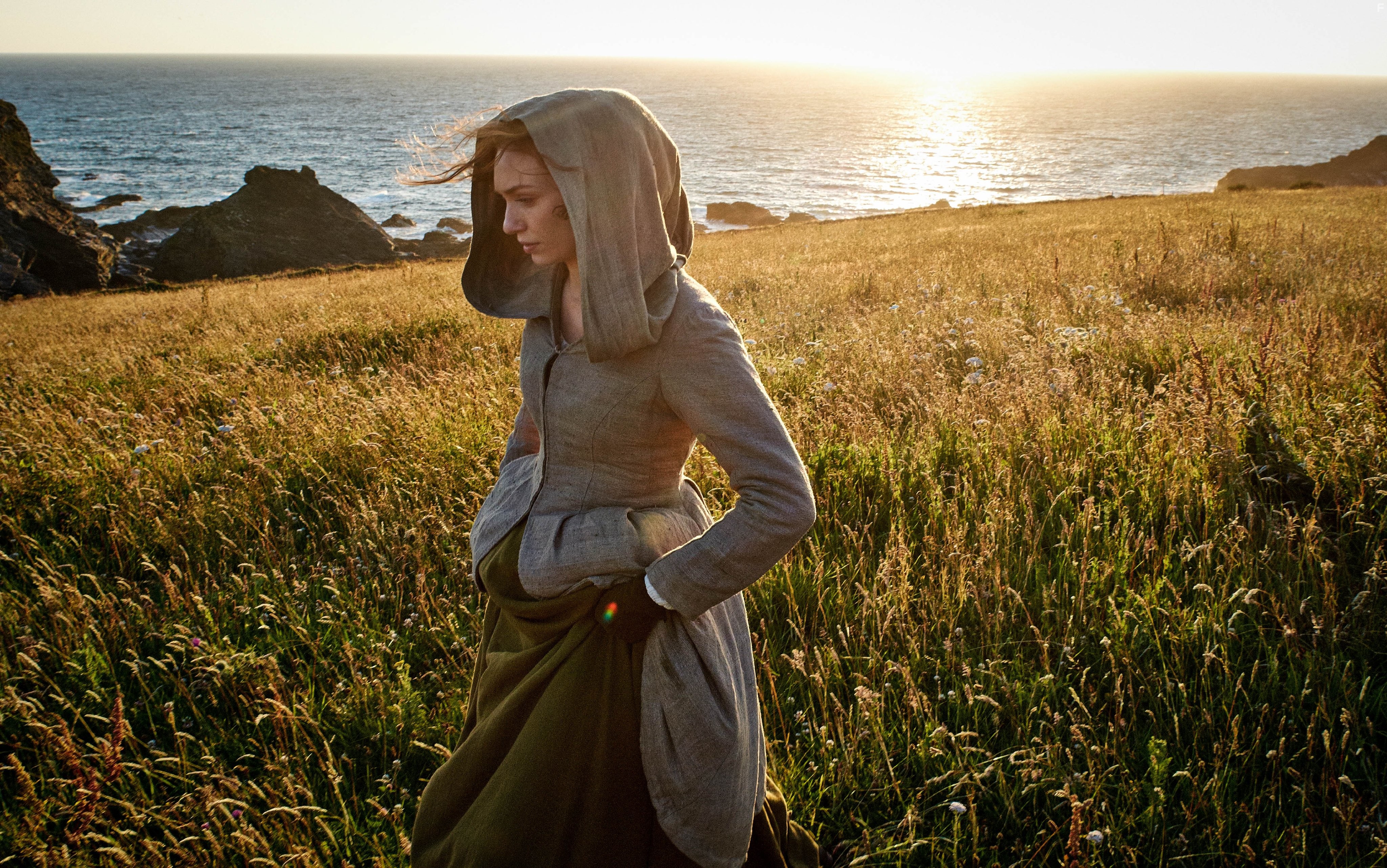 Eleanor Tomlinson in Полдарк (2015)