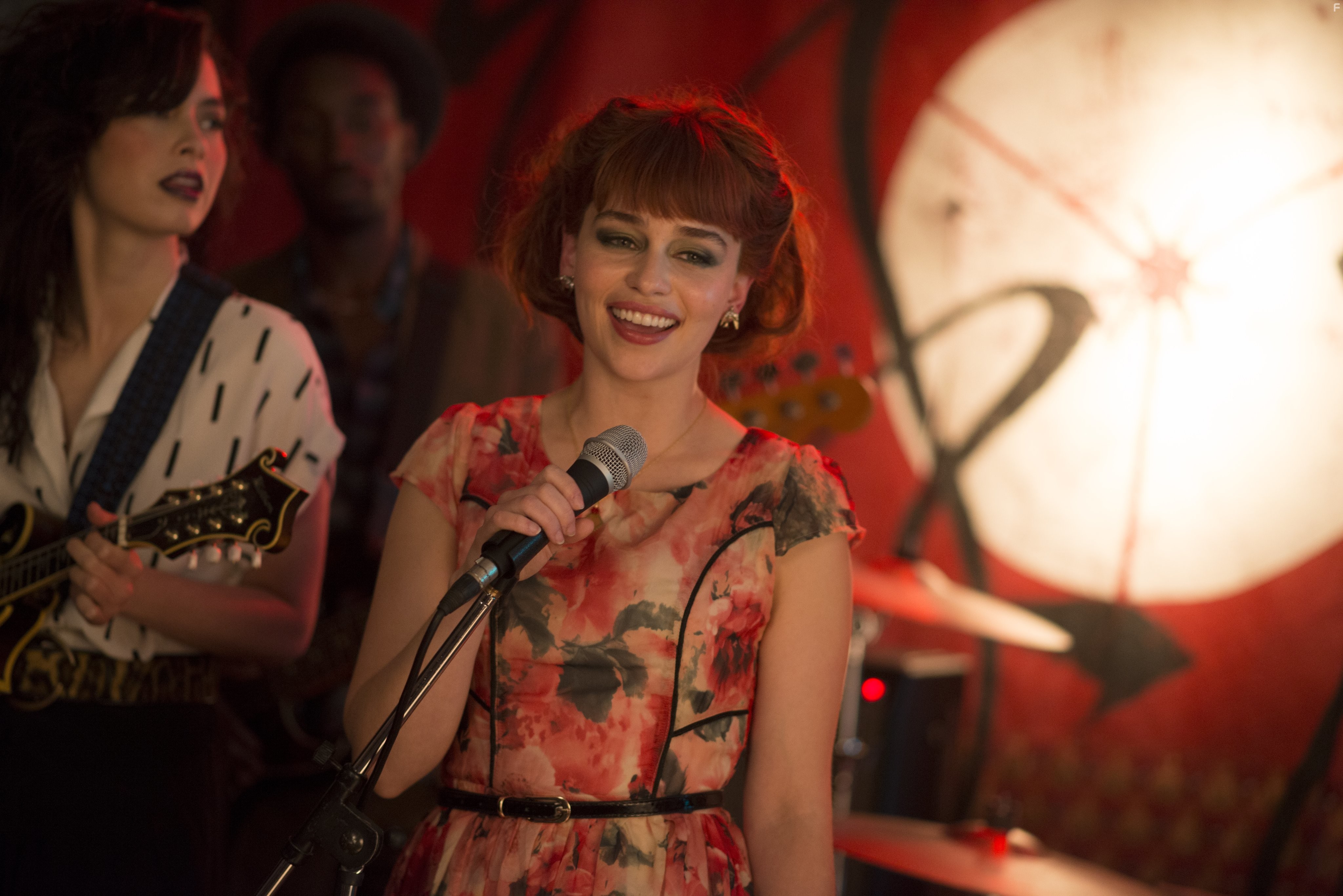 Emilia Clarke in Дом Хемингуэй (2013)