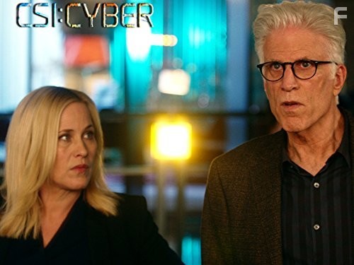 Patricia Arquette and Ted Danson in CSI: Киберпространство (2015)
