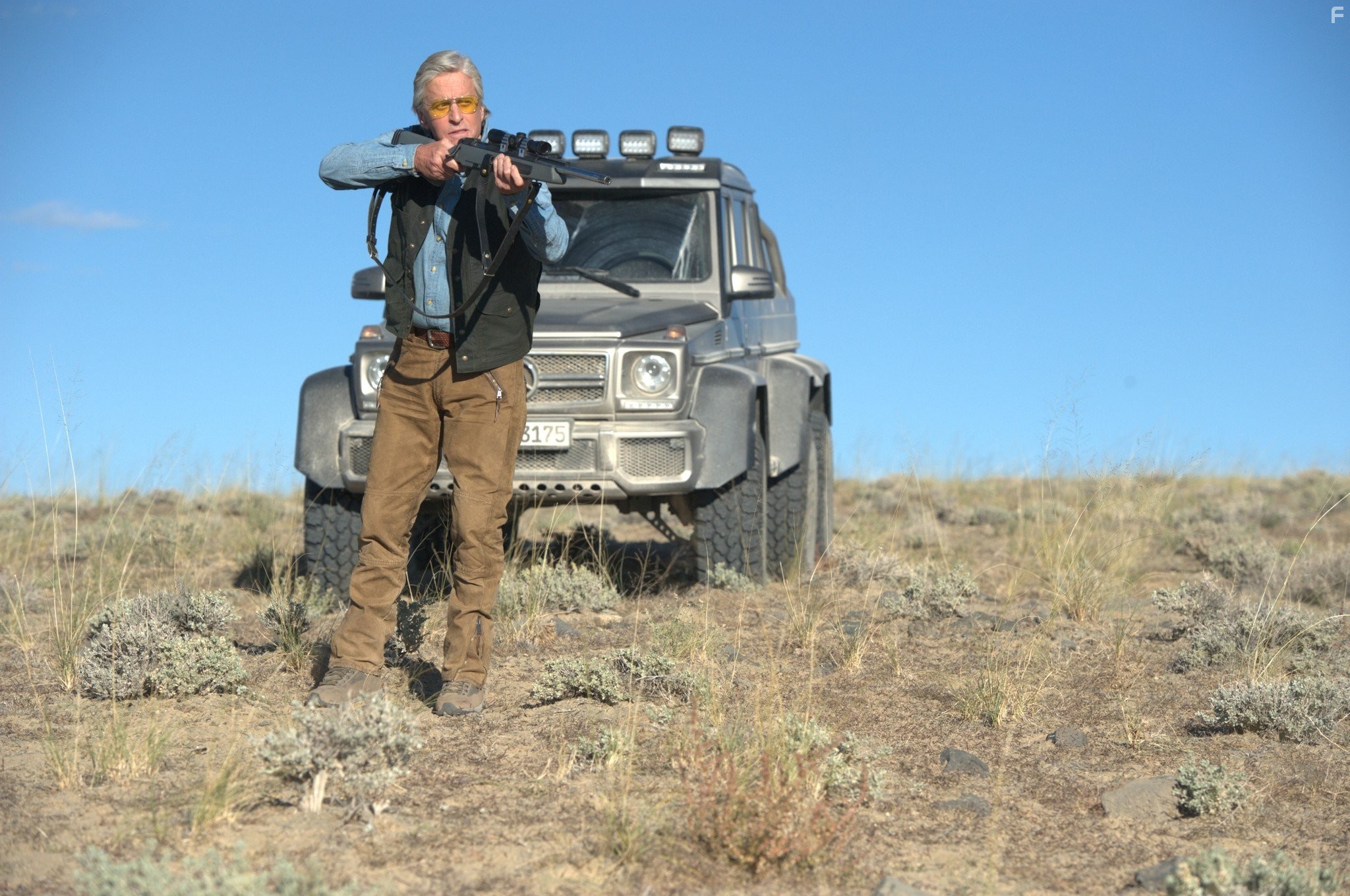 Michael Douglas in Игра на выживание (2014)