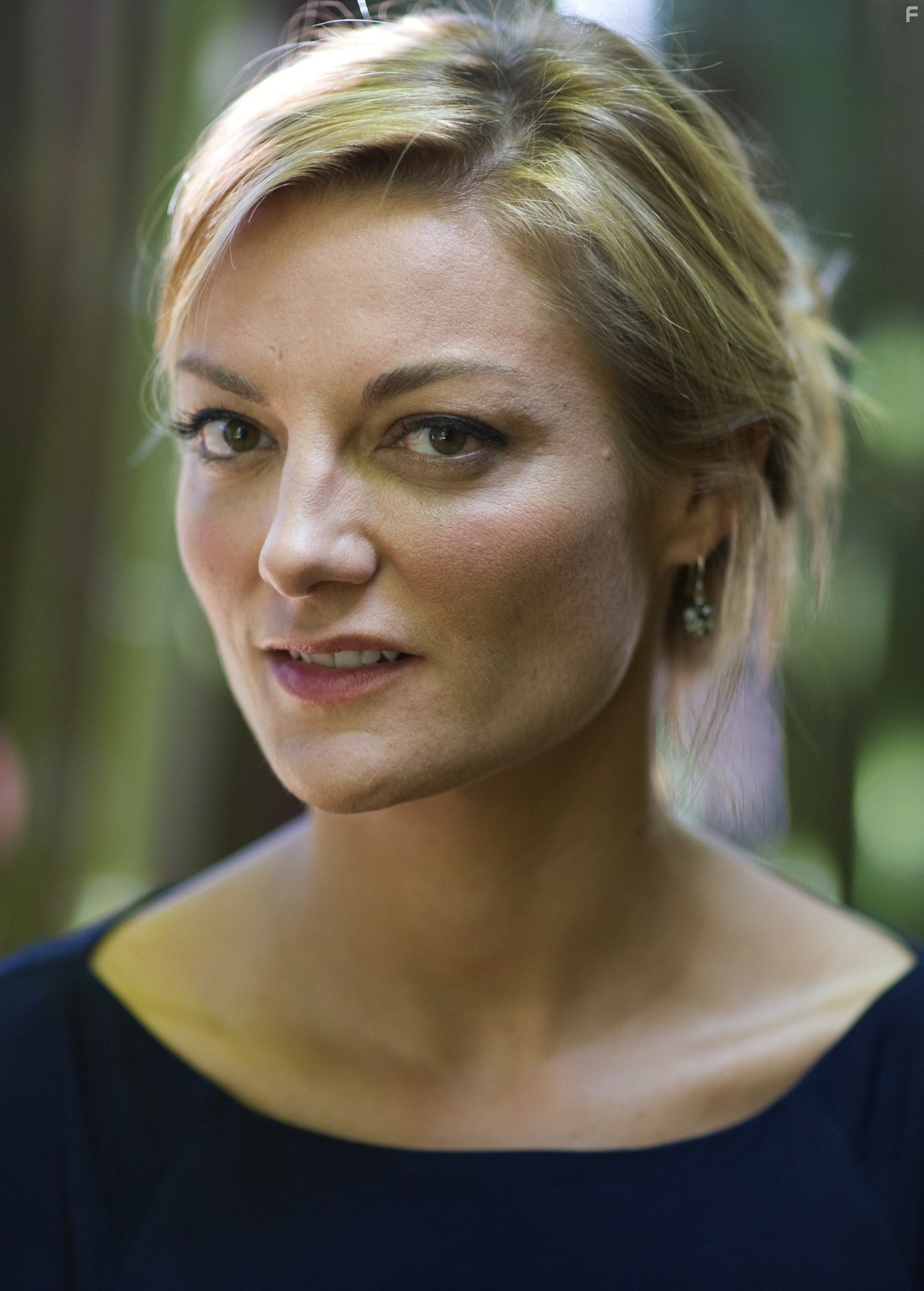 Lucy Walker in Хроника падения (2013)