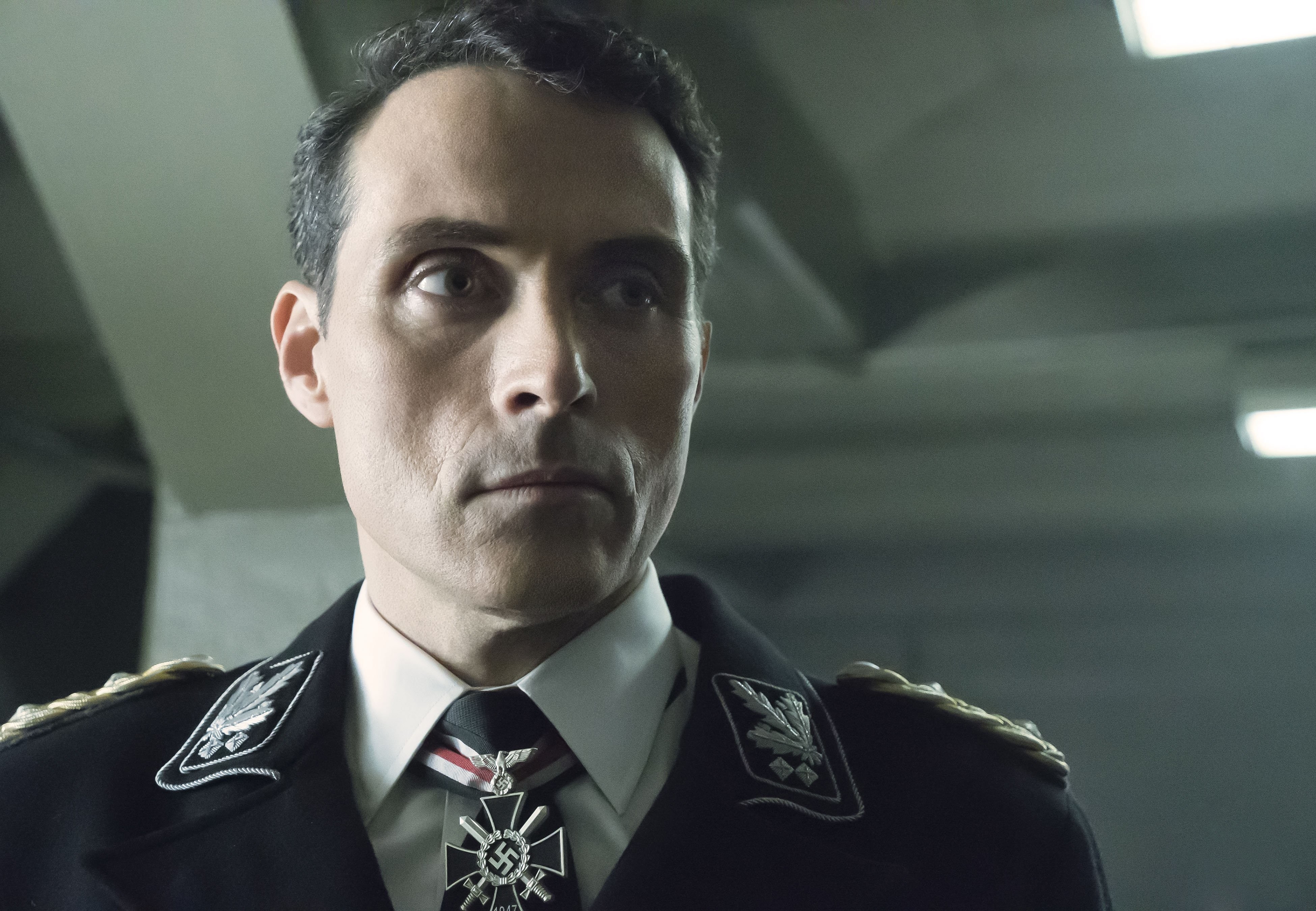 Rufus Sewell in Человек в высоком замке (2015)