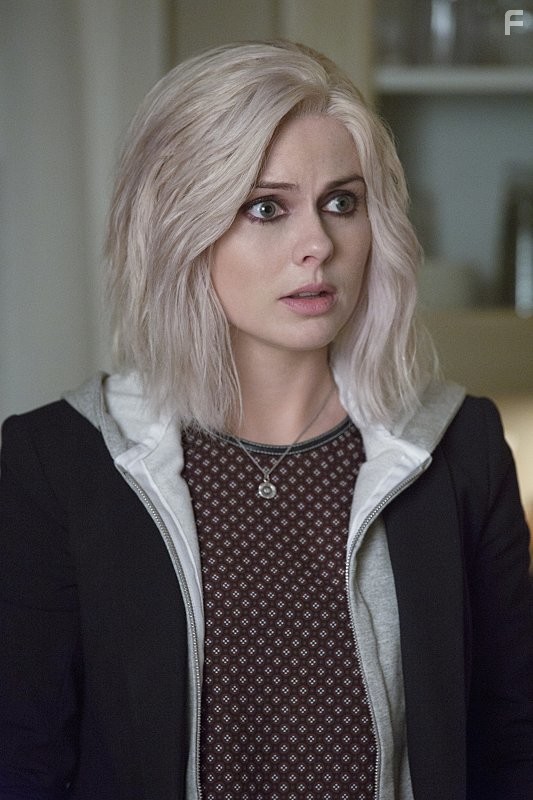 Rose McIver in Я - зомби (2015)